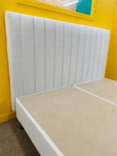 Load image into Gallery viewer, Queen Size Beds