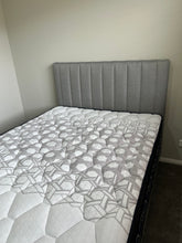 Load image into Gallery viewer, Queen Size Beds