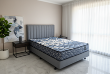 Load image into Gallery viewer, Queen Size Bed